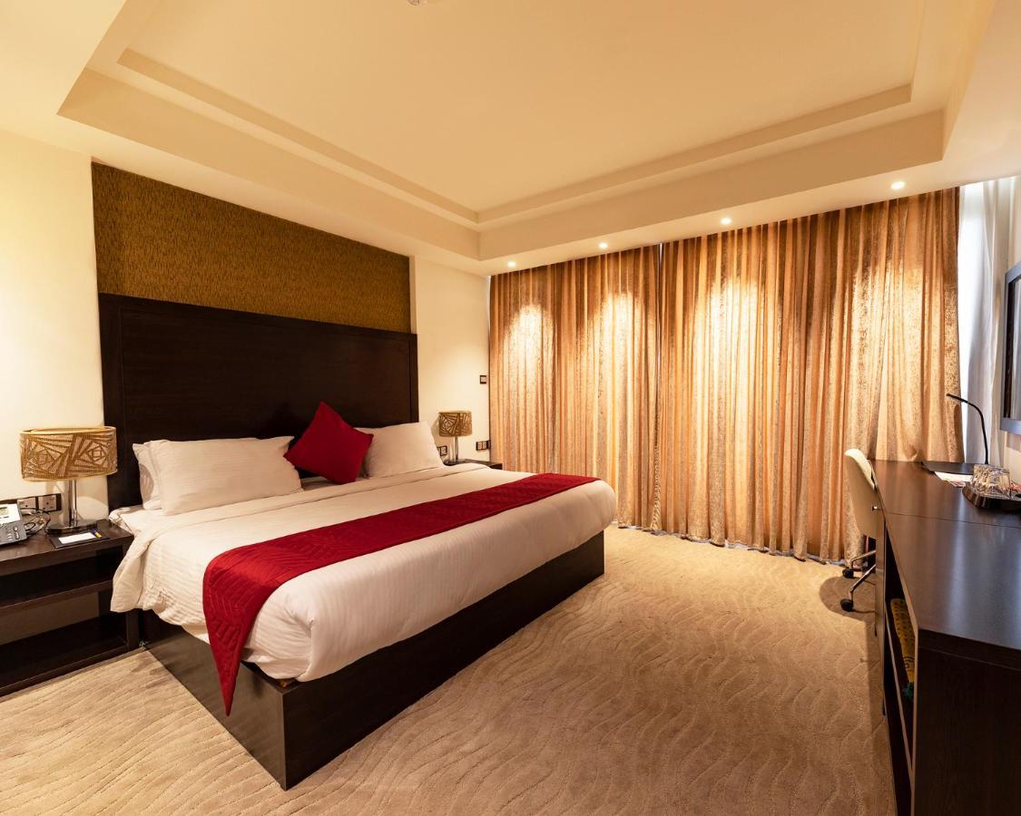 Horizon Hotel Basra ภายนอก รูปภาพ
